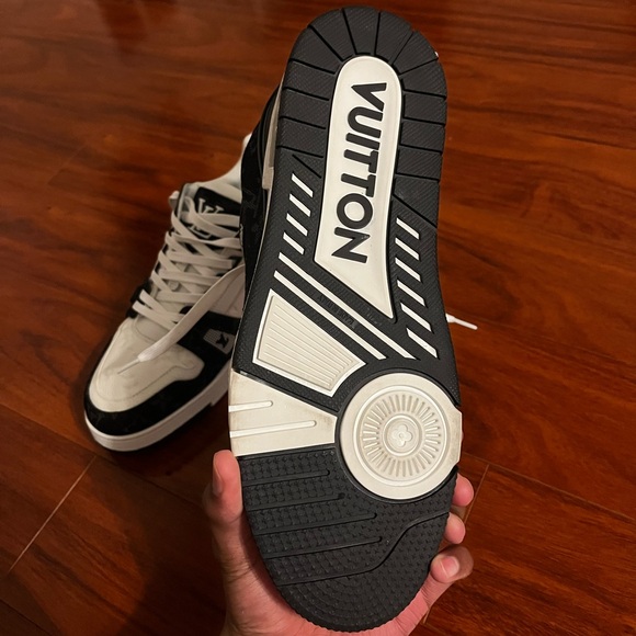 Louis Vuitton Black and White Trainers - Picture 2 of 8